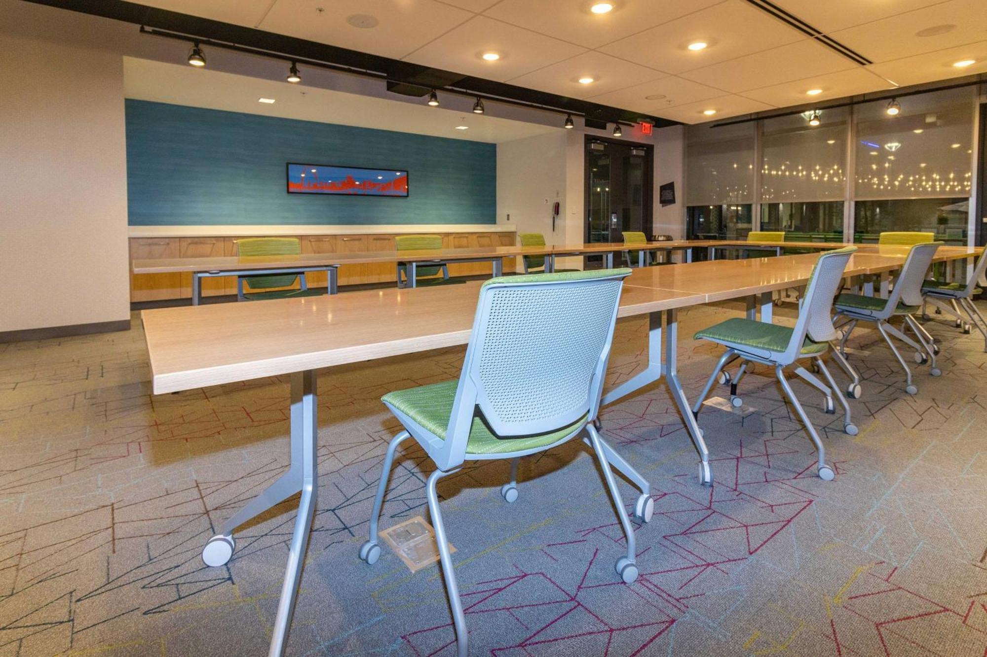 Aloft St. Louis Cortex Exterior photo