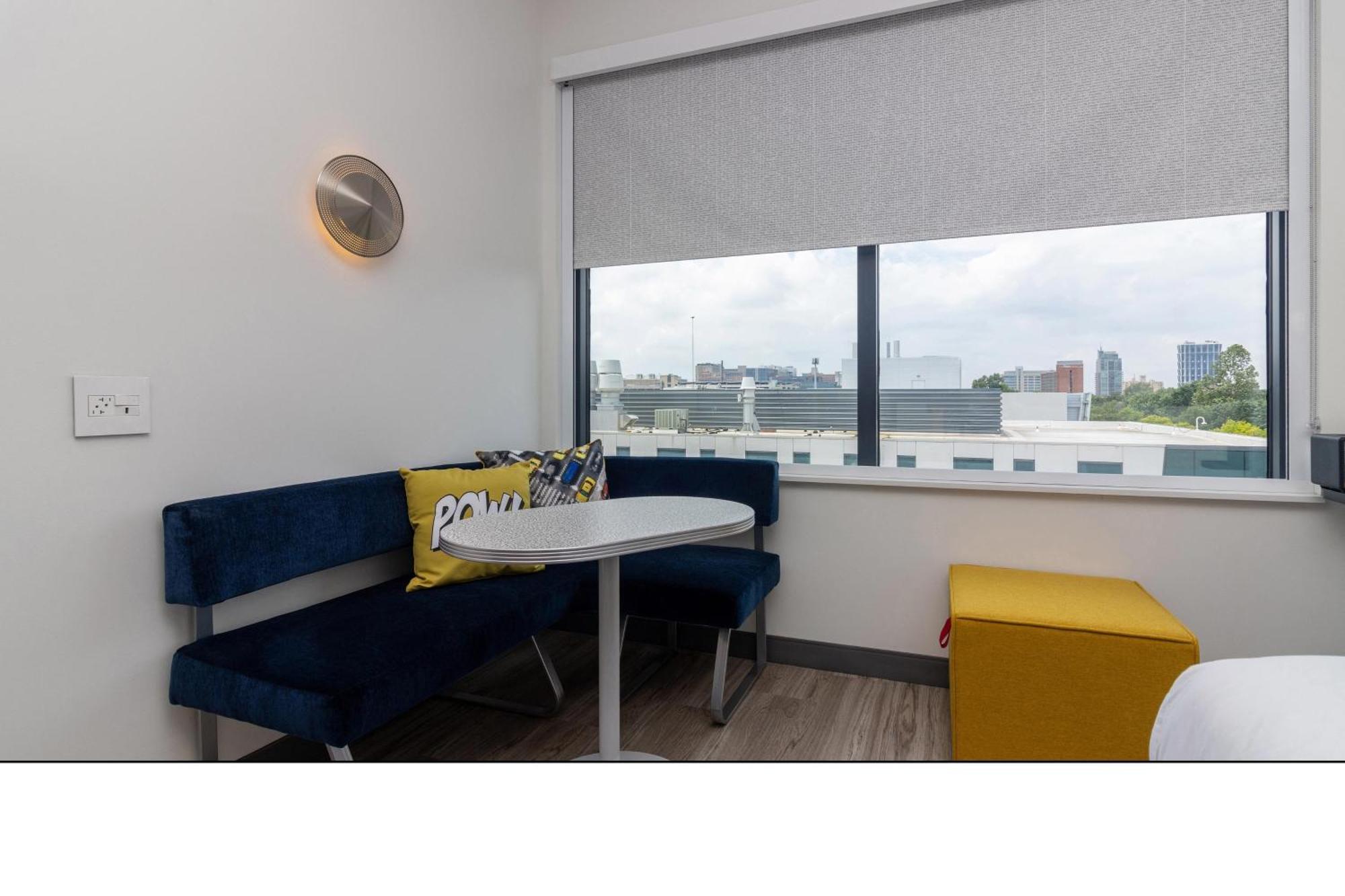 Aloft St. Louis Cortex Exterior photo